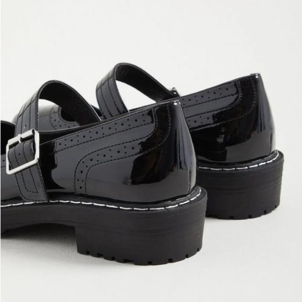 torrid Black Patent Mary Jane Lug Sole Shoes - Picture 2 of 6